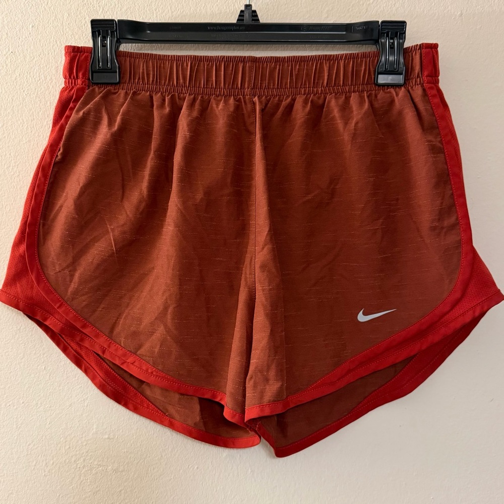 Nike Women's Dri-FIT Tempo Running Shorts size M